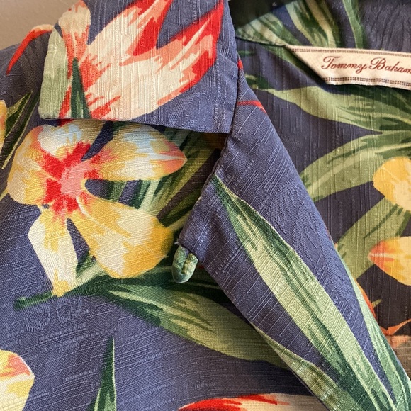 TOMMY BAHAMA| 100% Silk Women’s Floral Shirt -sz XS - Picture 8 of 8